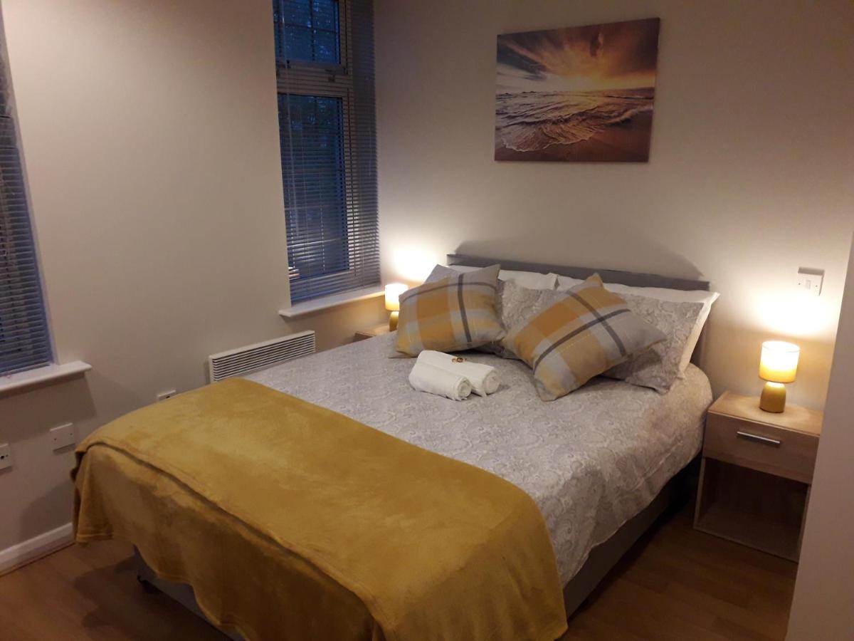 لوتون Luxury And Stylish 2 Bedroom Apartment With En-Suite المظهر الخارجي الصورة