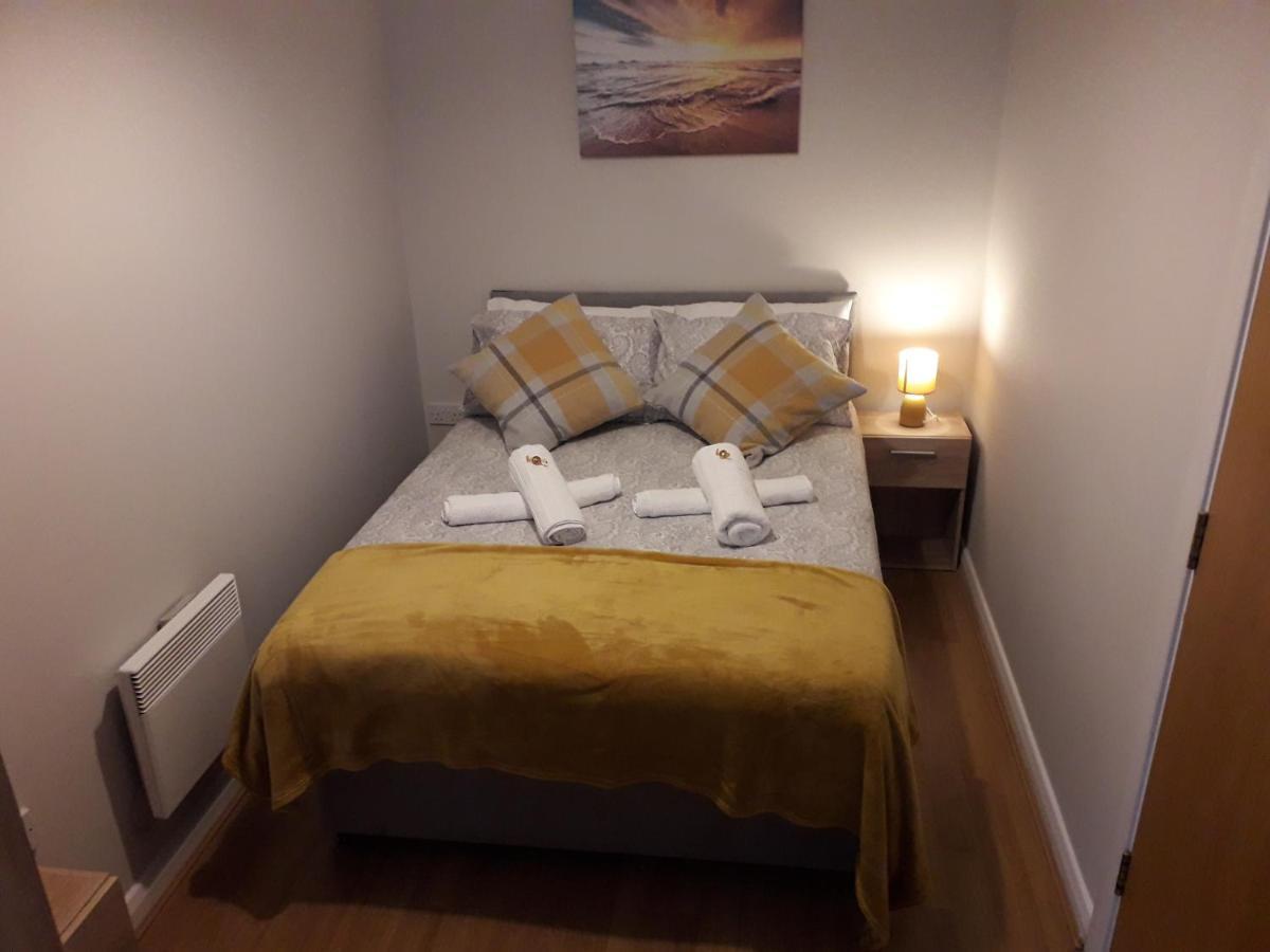 لوتون Luxury And Stylish 2 Bedroom Apartment With En-Suite المظهر الخارجي الصورة