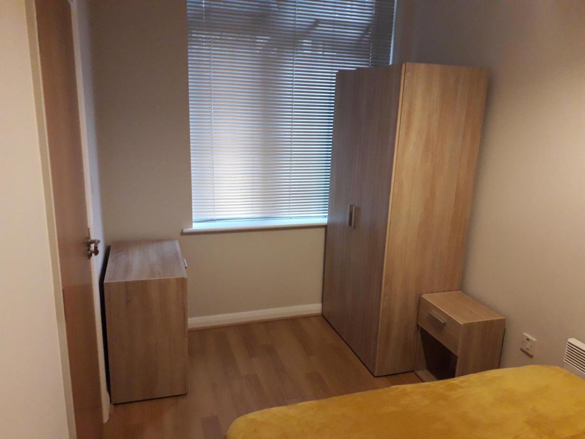 لوتون Luxury And Stylish 2 Bedroom Apartment With En-Suite المظهر الخارجي الصورة